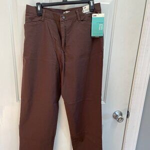 Women's Lee Stretch at the waist relaxed fit 12 medium NWT brown pants